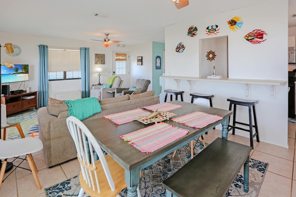 House, Multiple Beds (Pelican Bend) photo 2