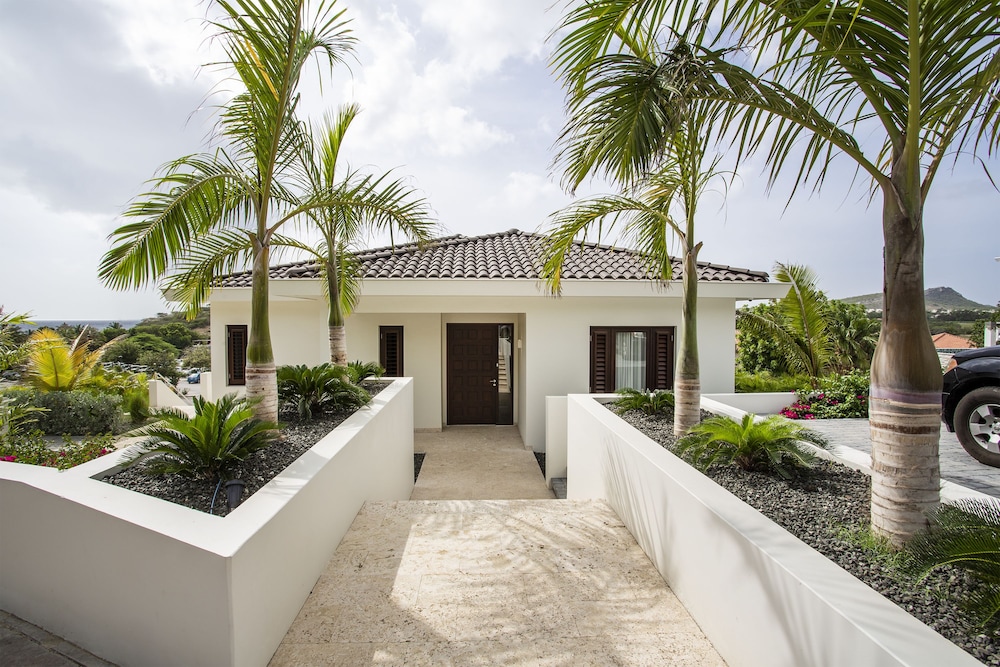 Deluxe Villa, 4 Bedrooms, Private Pool, Sea Facing photo 2