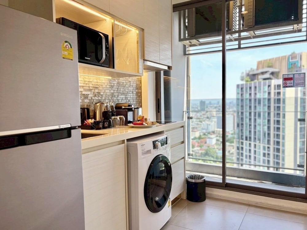 One Bedroom Deluxe  Sky View King photo 2