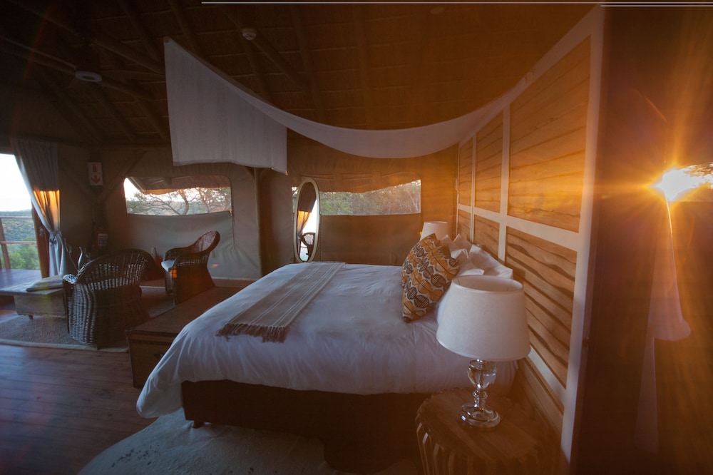 Colonial Luxury Safari Tent photo 3
