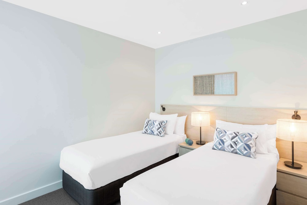 Apartment, 3 Bedrooms - Photo 4