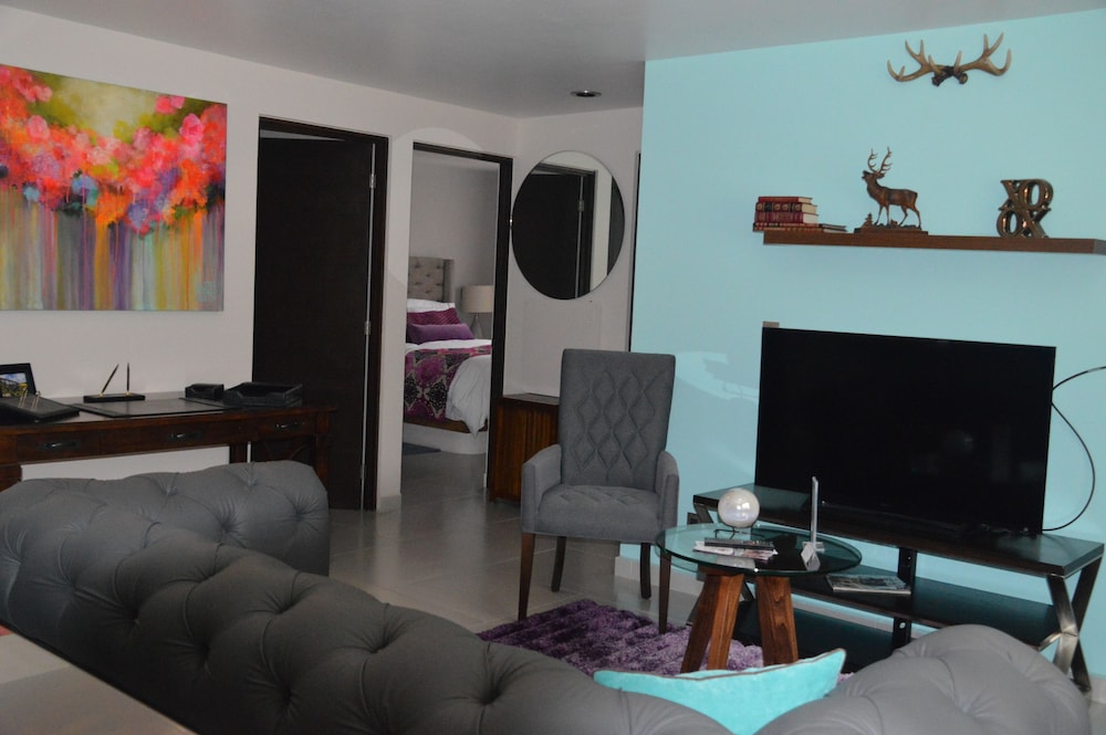 Luxury Suite photo 3