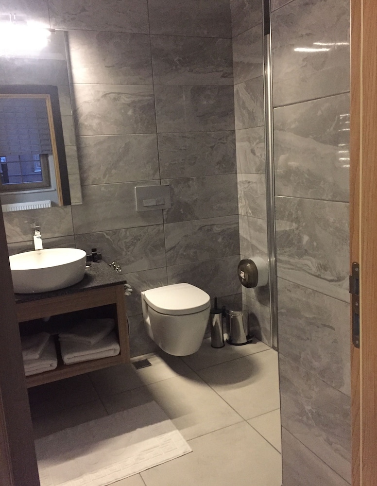 Comfort Suite, Balcony - Photo 4