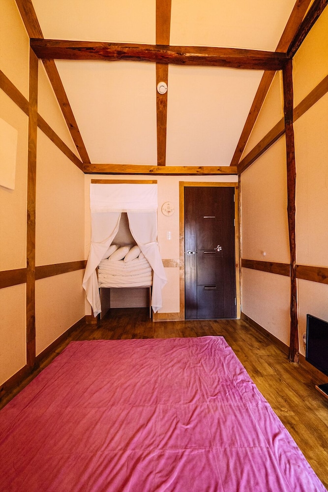 Traditional Room (Medium Ondol, 3 pax) photo 3