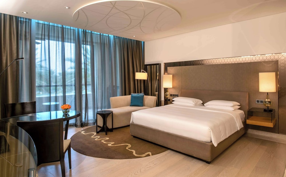 Room, 1 King Bed, Garden View