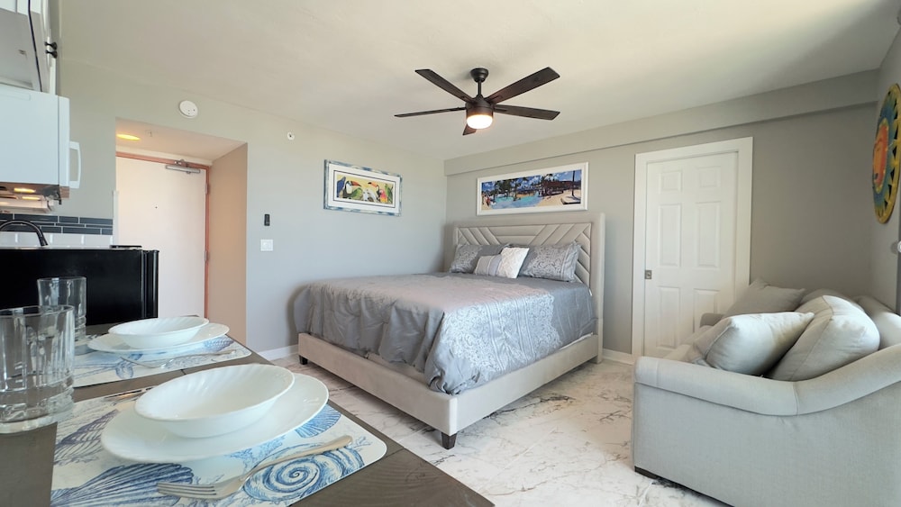 Luxury Studio, Non Smoking, Bay View