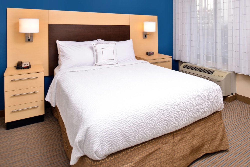 Suite, 1 Bedroom - Photo 3