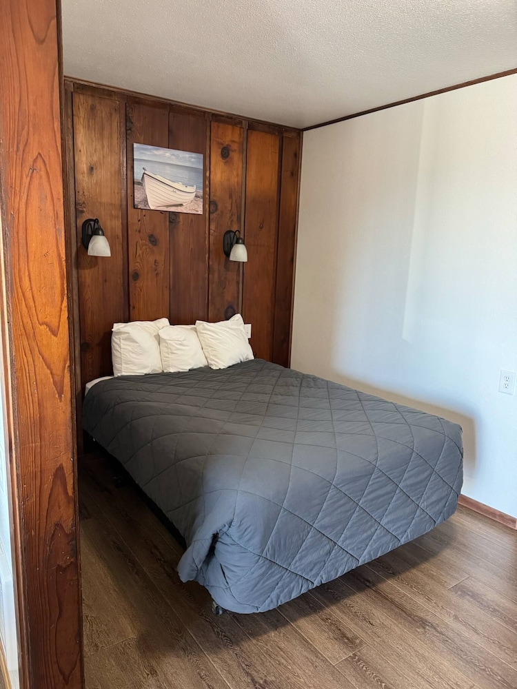 Deluxe Studio Suite, Multiple Beds, Kitchen, Oceanfront