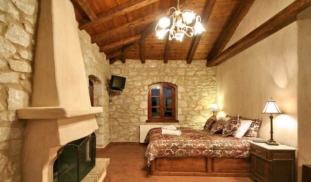 Double Room - Photo 2