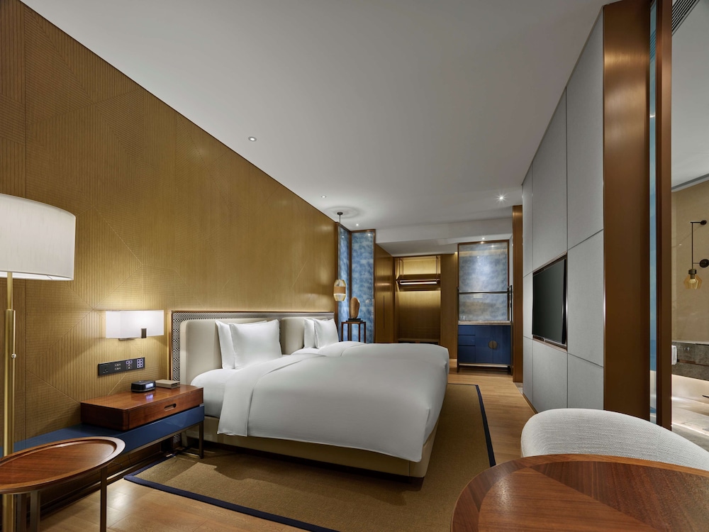 Deluxe Twin Room - Photo 2