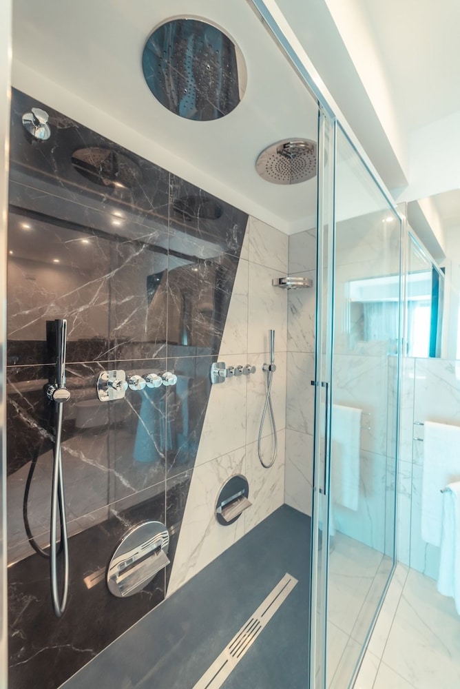 Junior Suite (NAUTILUS) - Photo 14