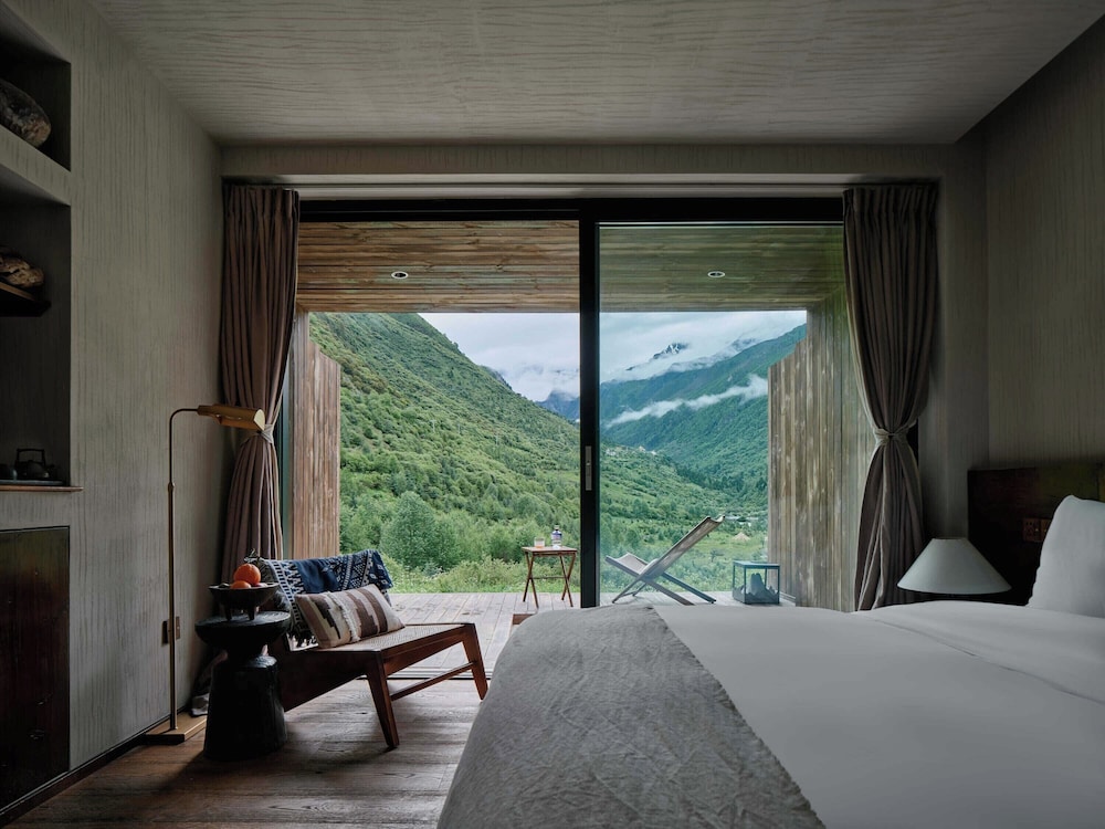 Deluxe Double Room, Mountain View photo 2