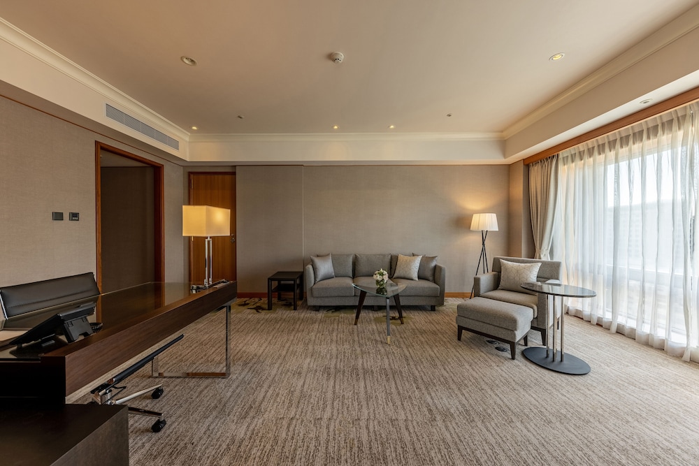Executive Corner Twin