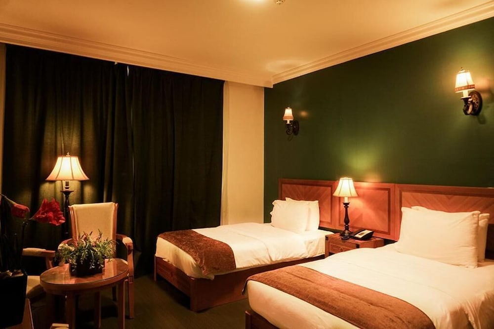 Standard Twin Room - Photo 4
