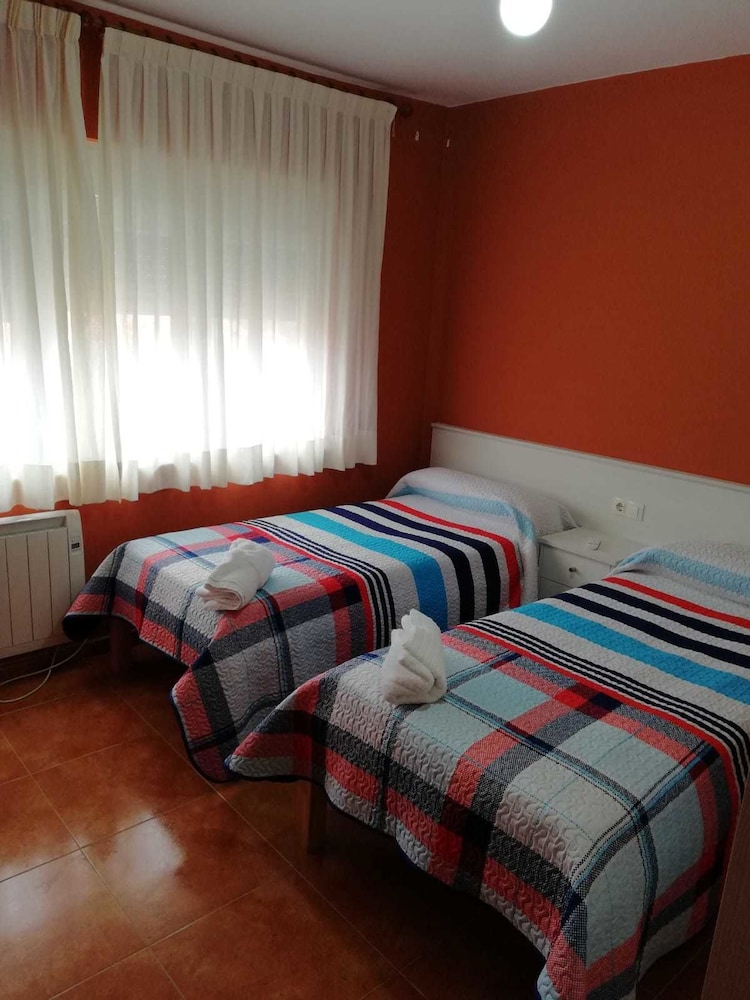 Twin Room, Private Bathroom
