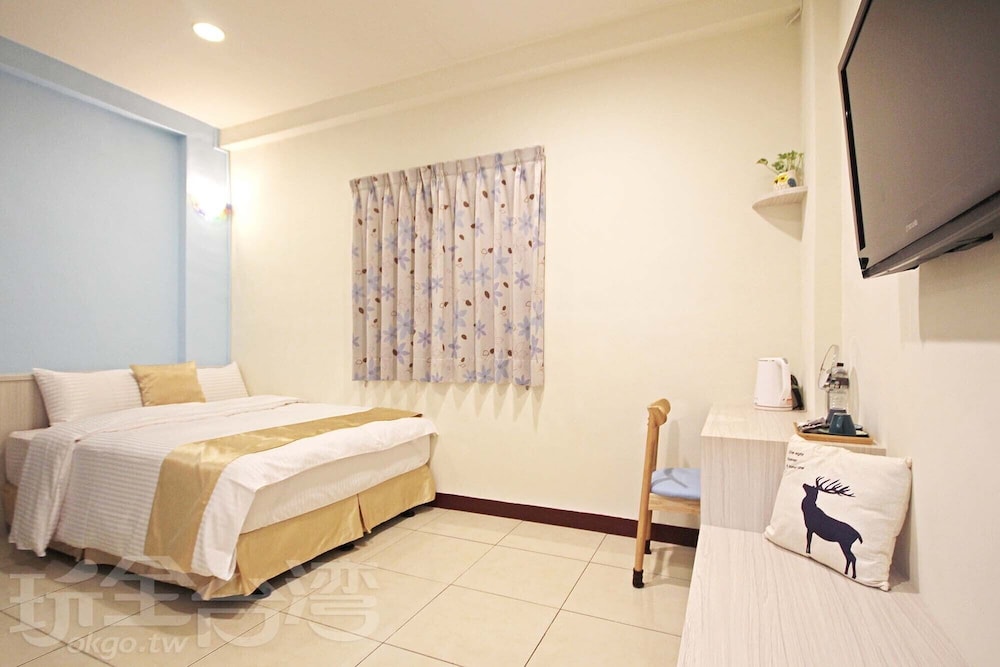 Double Room - Photo 10