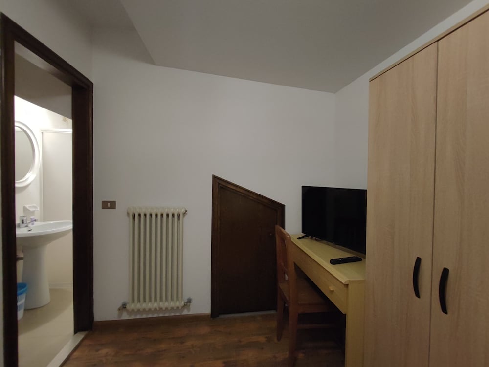 Economy Single Room photo 2