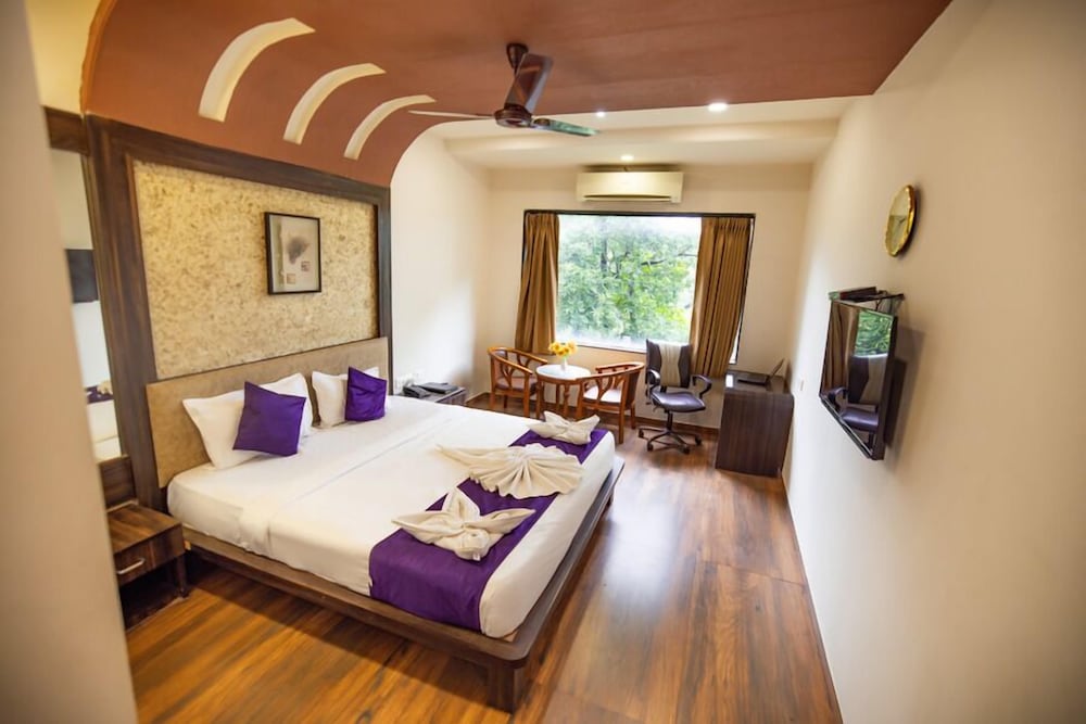Deluxe Room - Photo 2