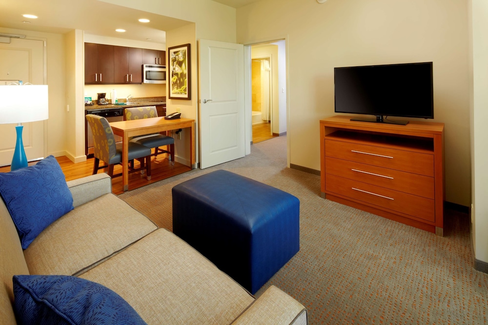 Suite, 2 Queen Beds, Accessible, Non Smoking (Hearing, Large Suite) photo 1