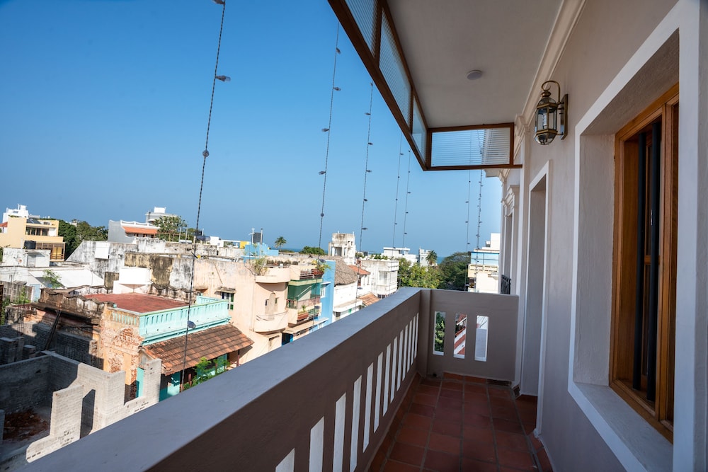 Deluxe Room, Balcony - Photo 6