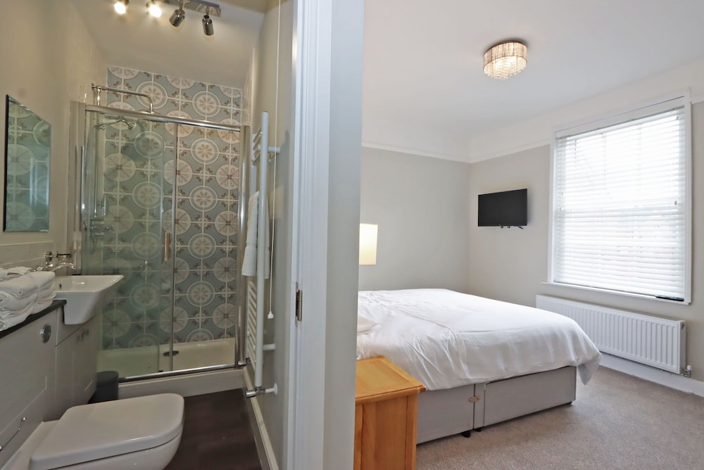 Executive Suite, Ensuite, Courtyard View photo 1