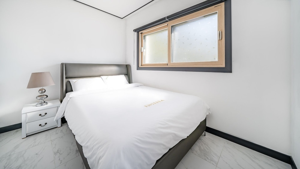 Basic Room, 1 Bedroom (103(Poolvilla, Ocean view)) photo 2