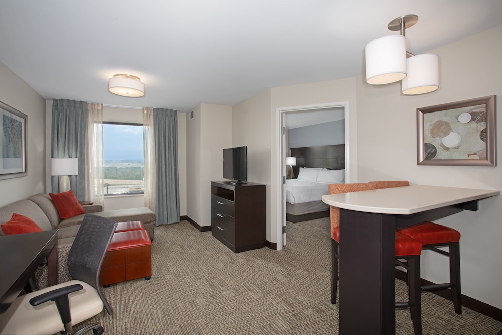 Suite, 1 Bedroom, Kitchen, Mountain View photo 2