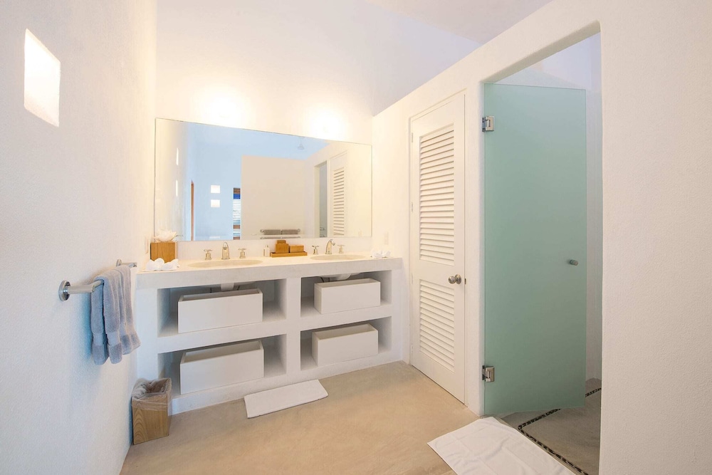 Deluxe Room, Multiple Beds, Ocean View (Casa Azul 5 Rooms) photo 2