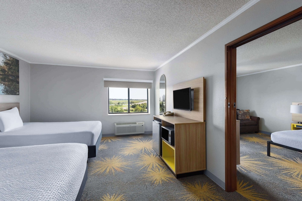 Room, Non Smoking - Photo 1