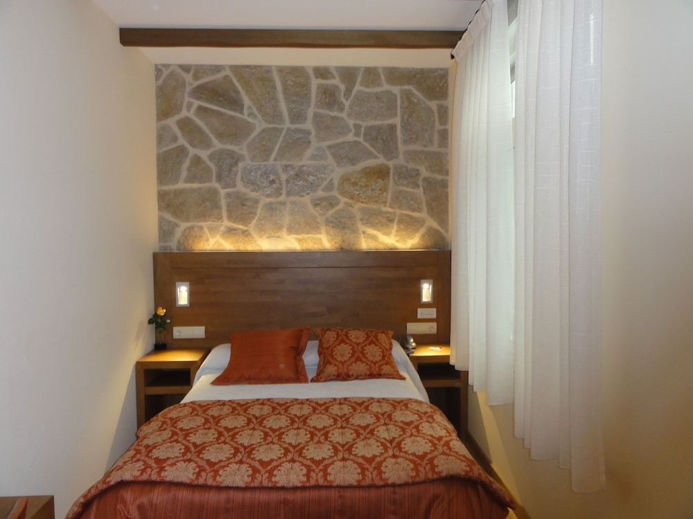 Double Room - Photo 2