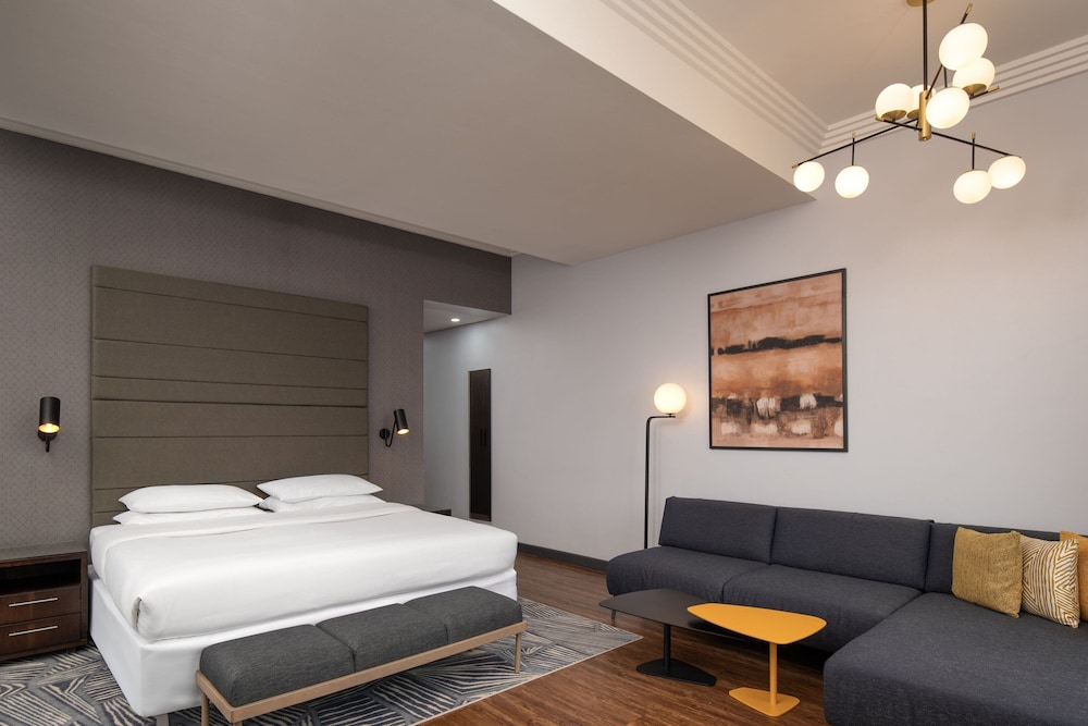 Junior Suite, 1 King Bed, City View - Photo 1