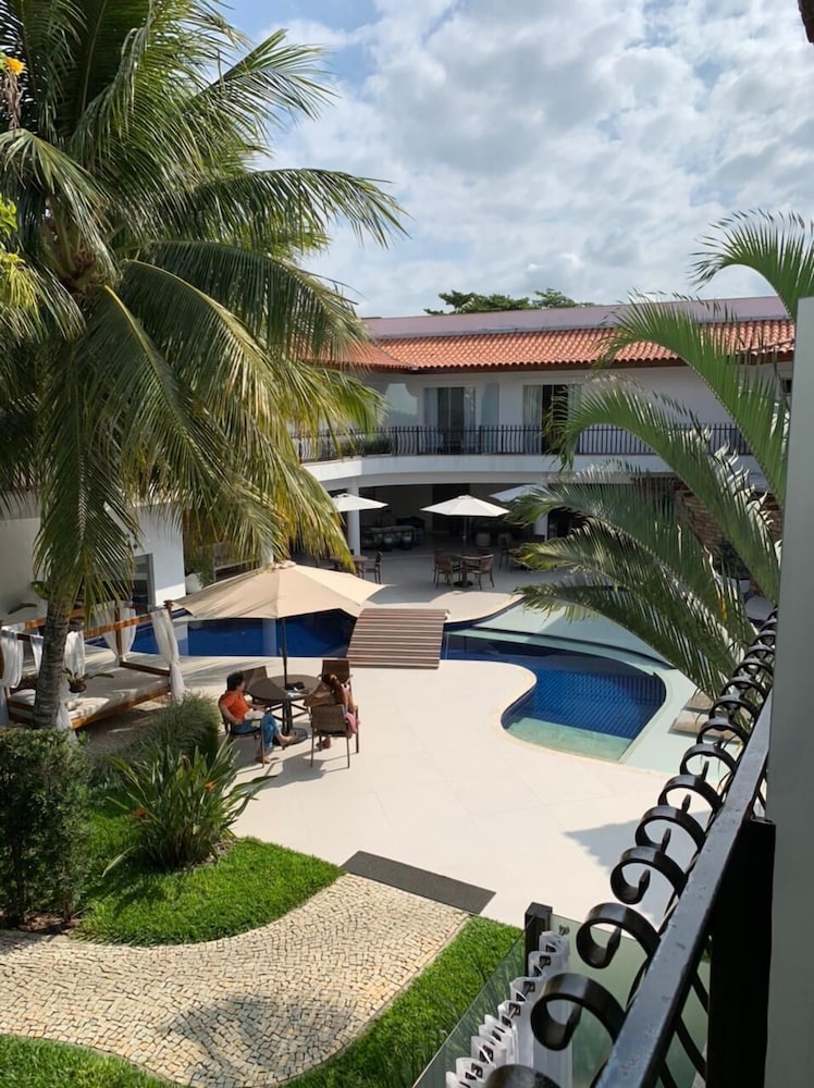 Deluxe Room, 1 Bedroom, Pool View photo 2