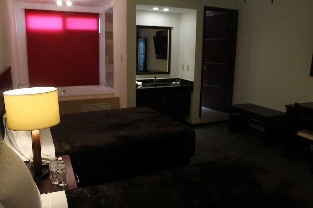 Executive Double Room, 2 Double Beds photo 2