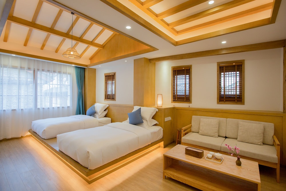 Deluxe Twin Room photo 3