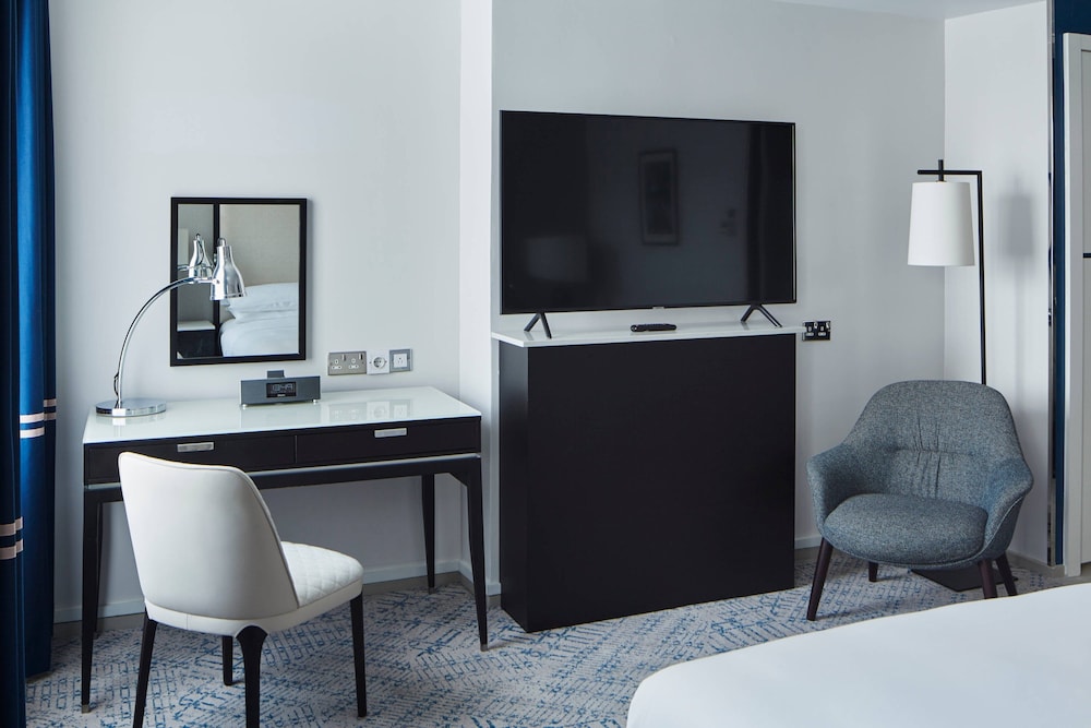 Deluxe Room, 1 King Bed