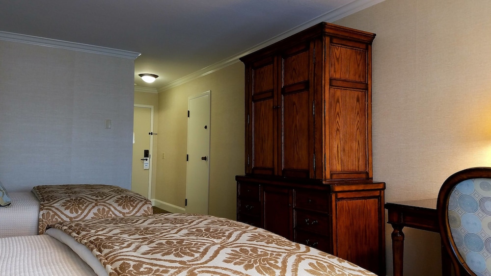 Standard Double Room, 2 Double Beds - Photo 4