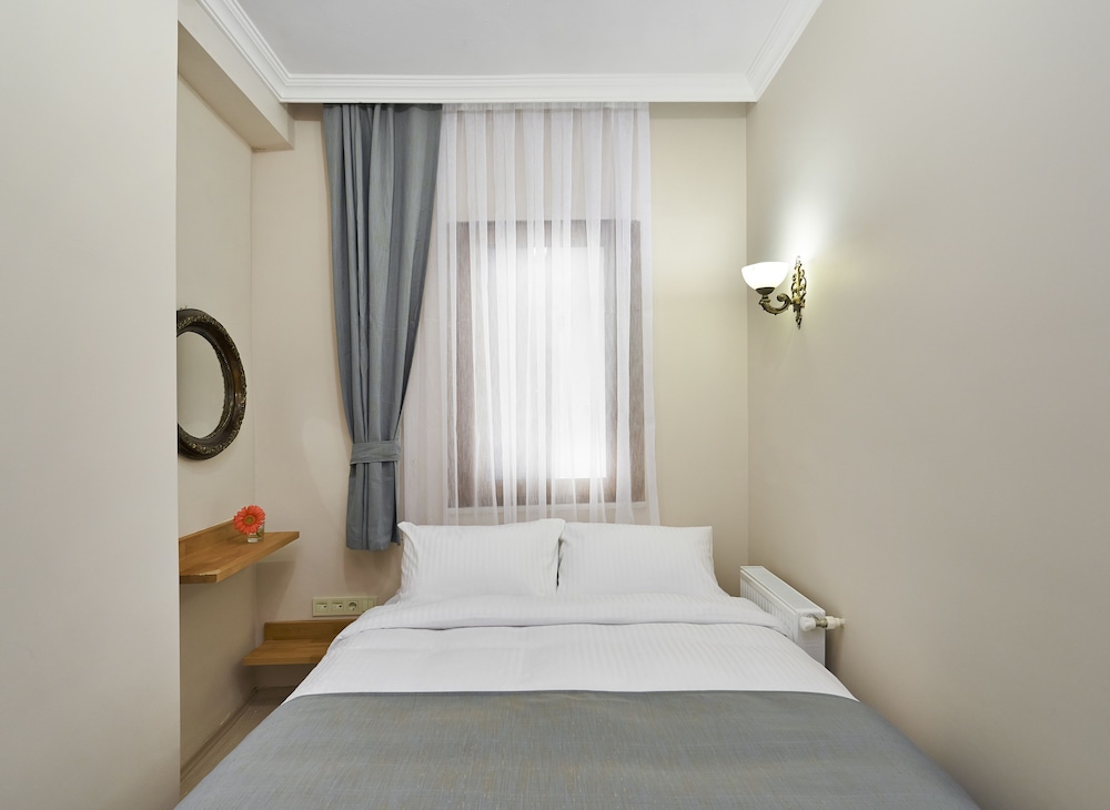 Economy Double Room photo 1