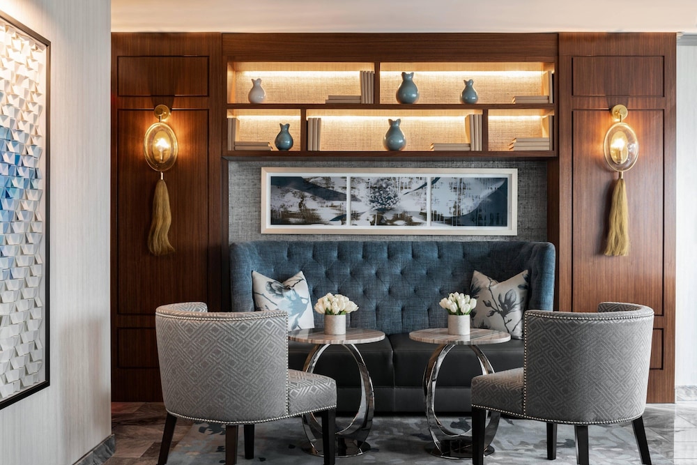 The Ritz-Carlton Suite