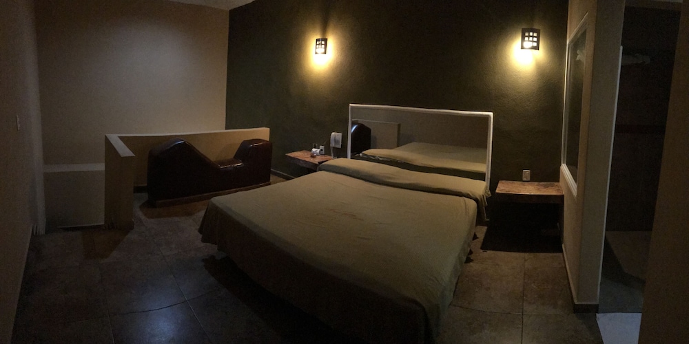 Basic Double Room, Smoking