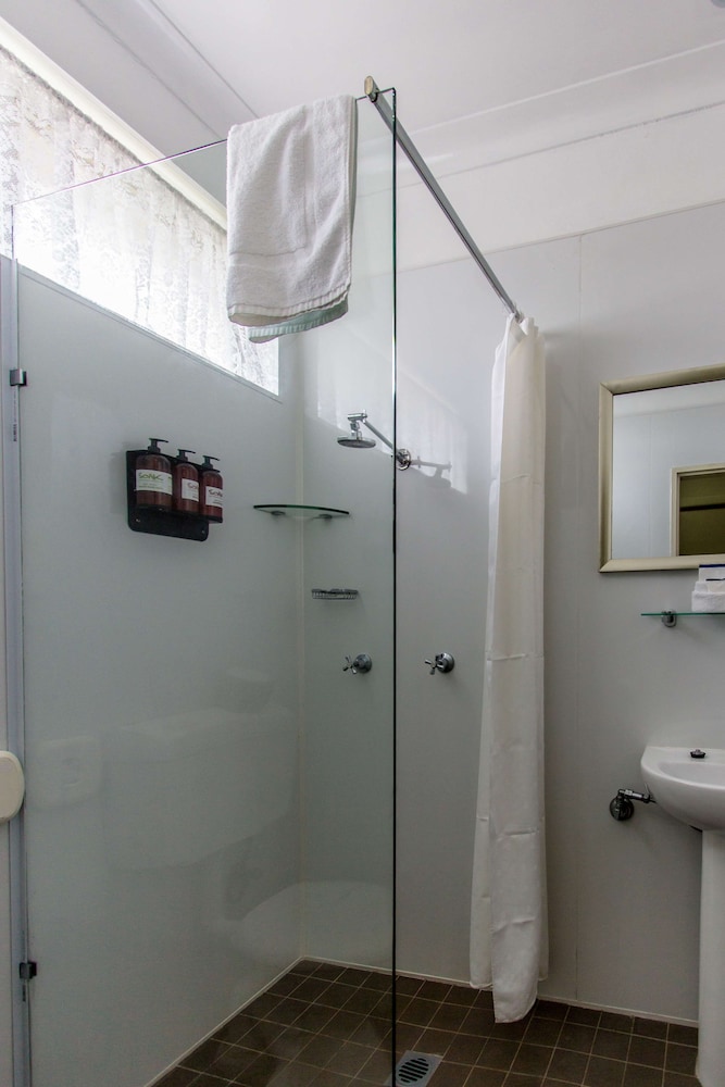 Executive Room, Multiple Beds, Non Smoking (Walk-in Shower) photo 2