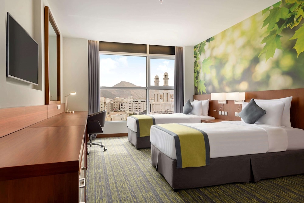 Superior Room, 2 Twin Beds, Smoking - Photo 4