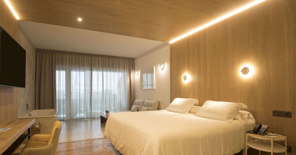 Twin Leiro Suite