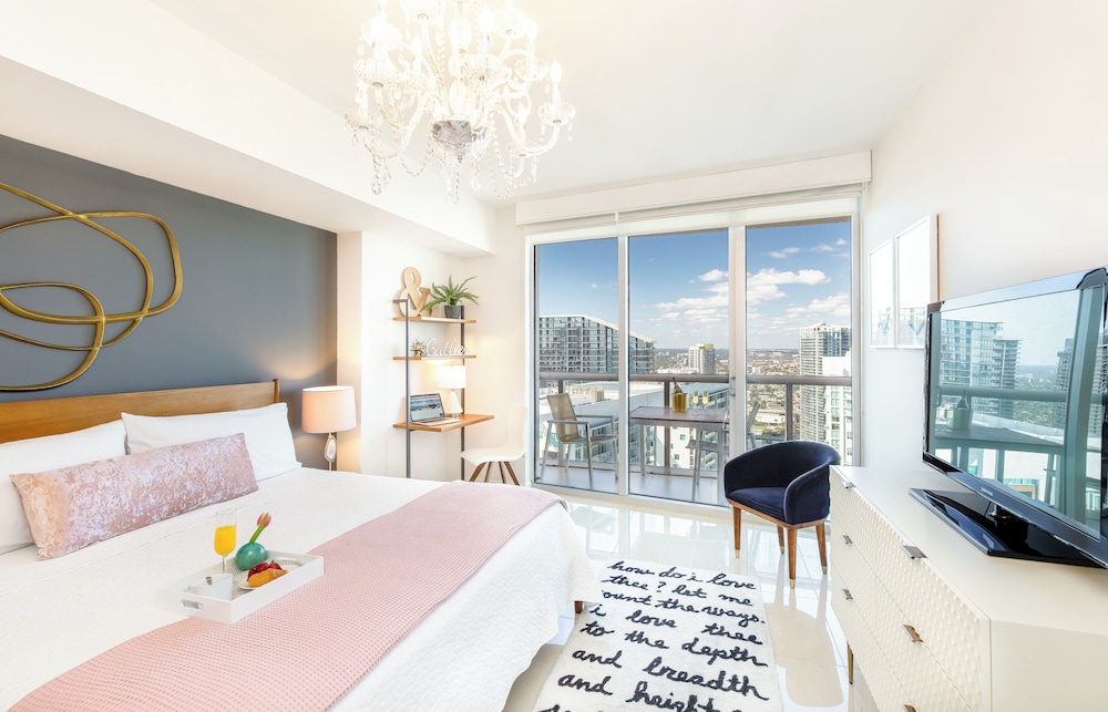 Boutique Apart, 1 King & Sofa Bed, Sauna, River/City Views, Balcony4607