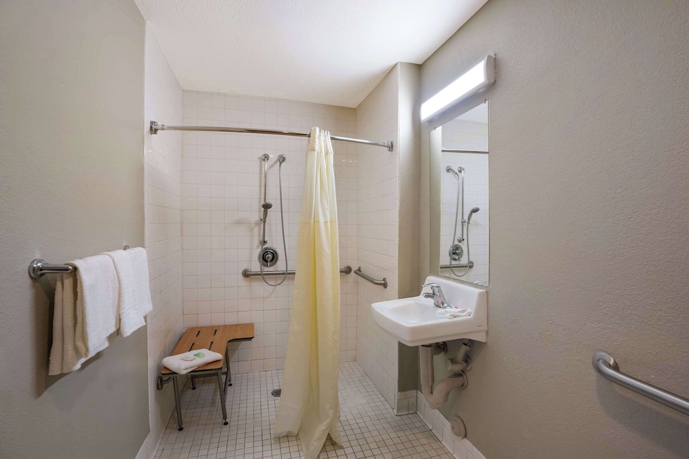 Econo Lodge Vallejo Fairgrounds, Photo 2