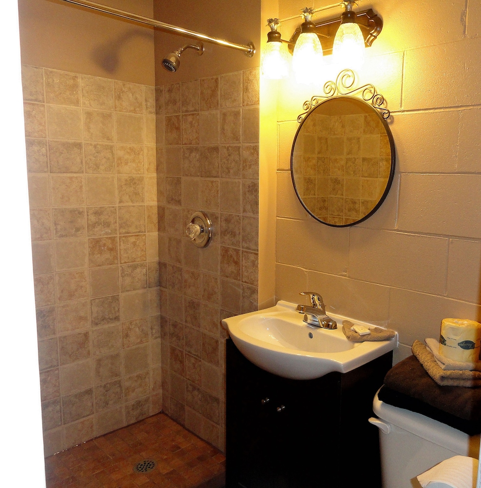 Suite, 1 Bedroom, Kitchenette photo 2