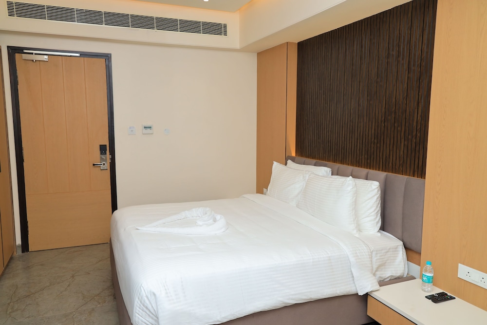 Luxury Suite, City View photo 1