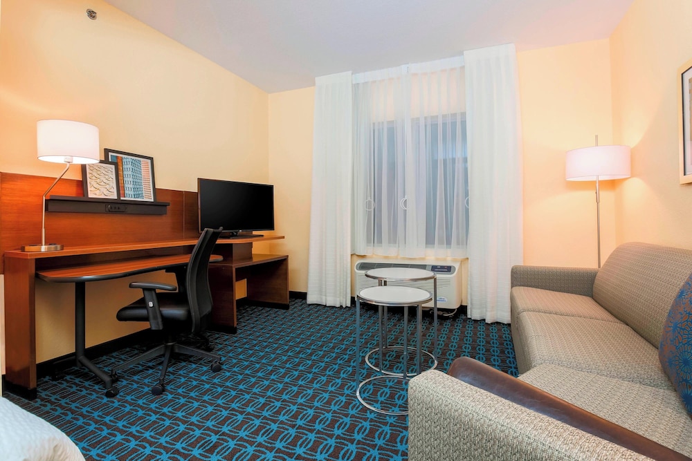 Studio, Multiple Beds (Mobility/Hearing Accessible, Tub) photo 1