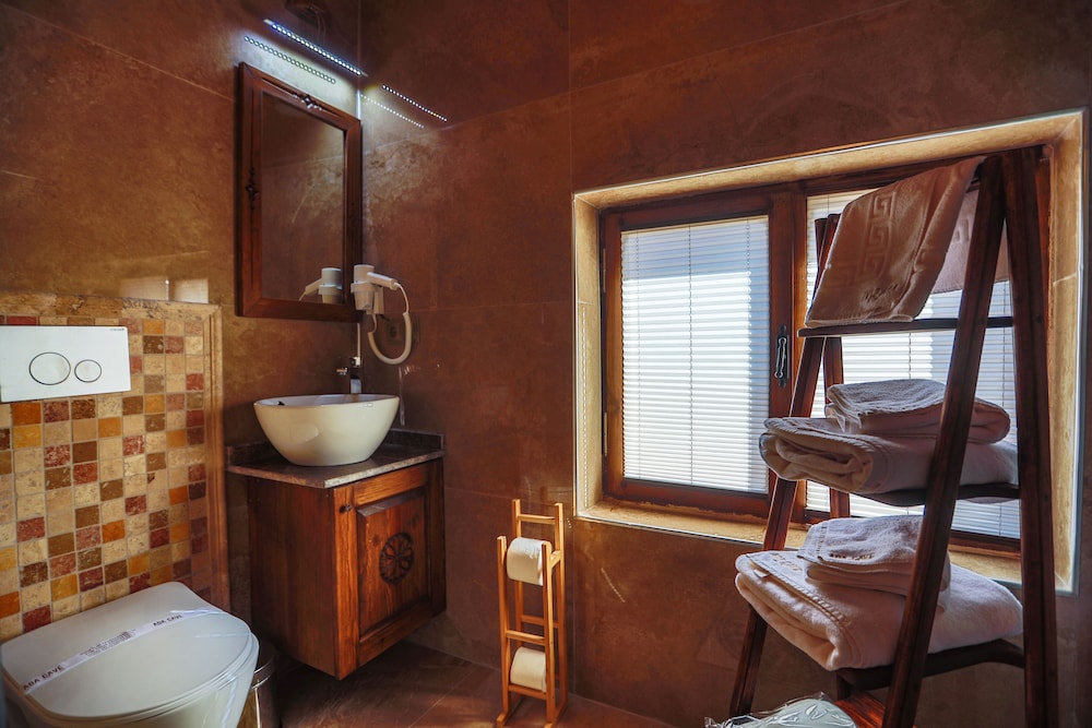 Superior Suite - Photo 2