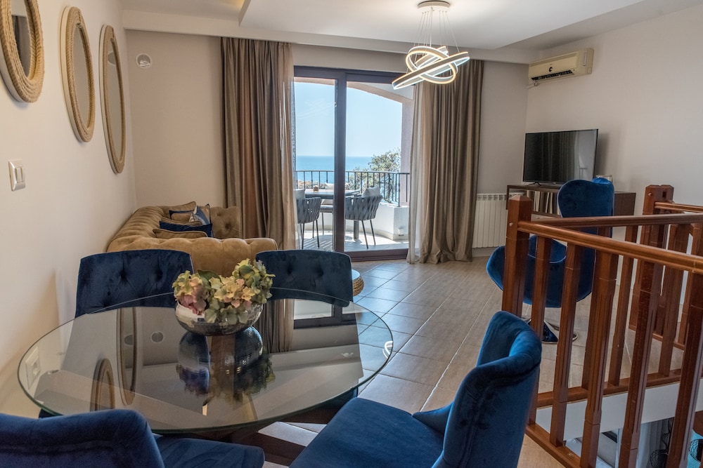 Apartment, Balcony (Duplex)
