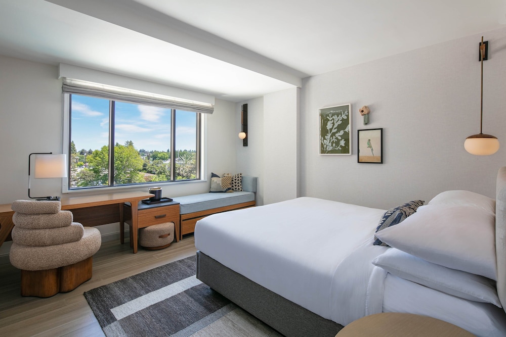 Room, 1 King Bed - Photo 1